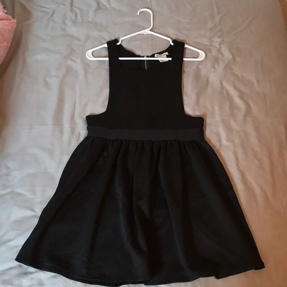 Charlotte Russe sleeveless Open-sided Skater Dress